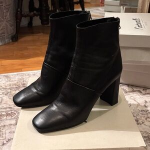 L'INTERVALLE Black Heeled Boots